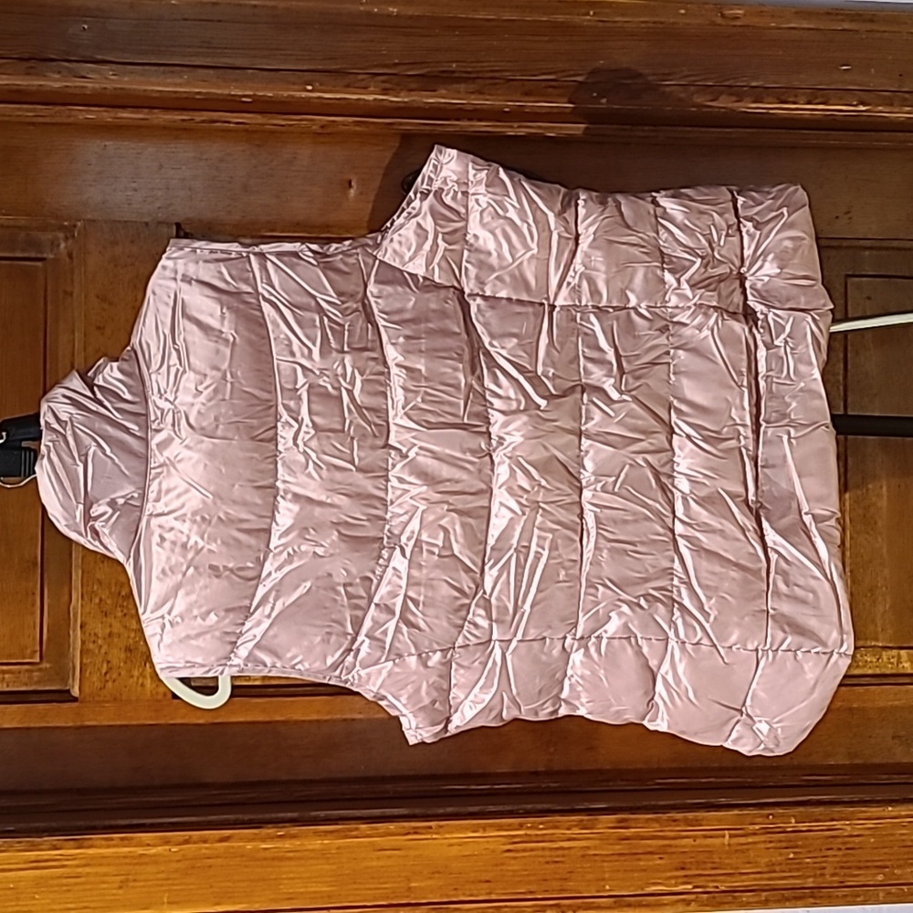 Women's Light Pink Quilted Puffer Vest - Picture 2 of 4